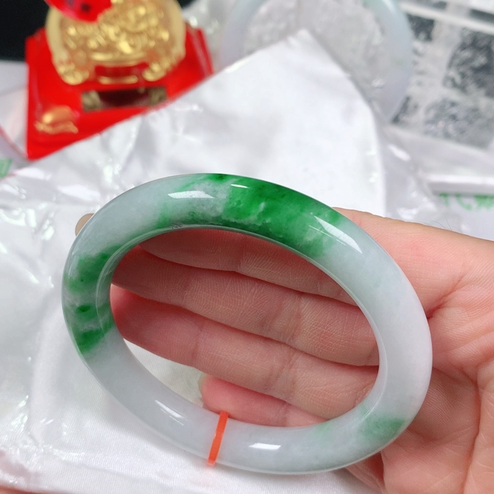 翡翠手镯未镶嵌 编号DH1206 圆条56