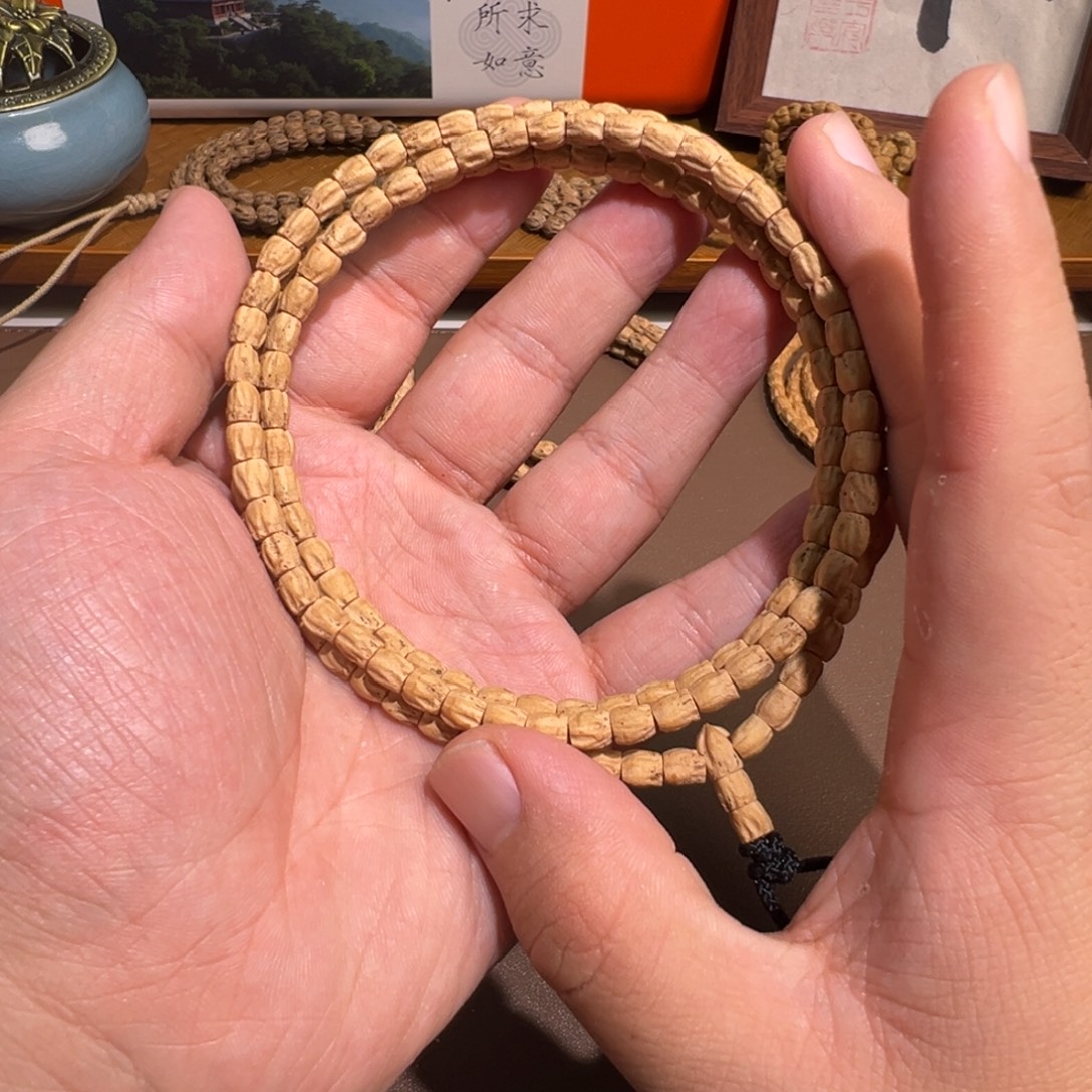 尘***儿柏香籽/百香籽吊坠