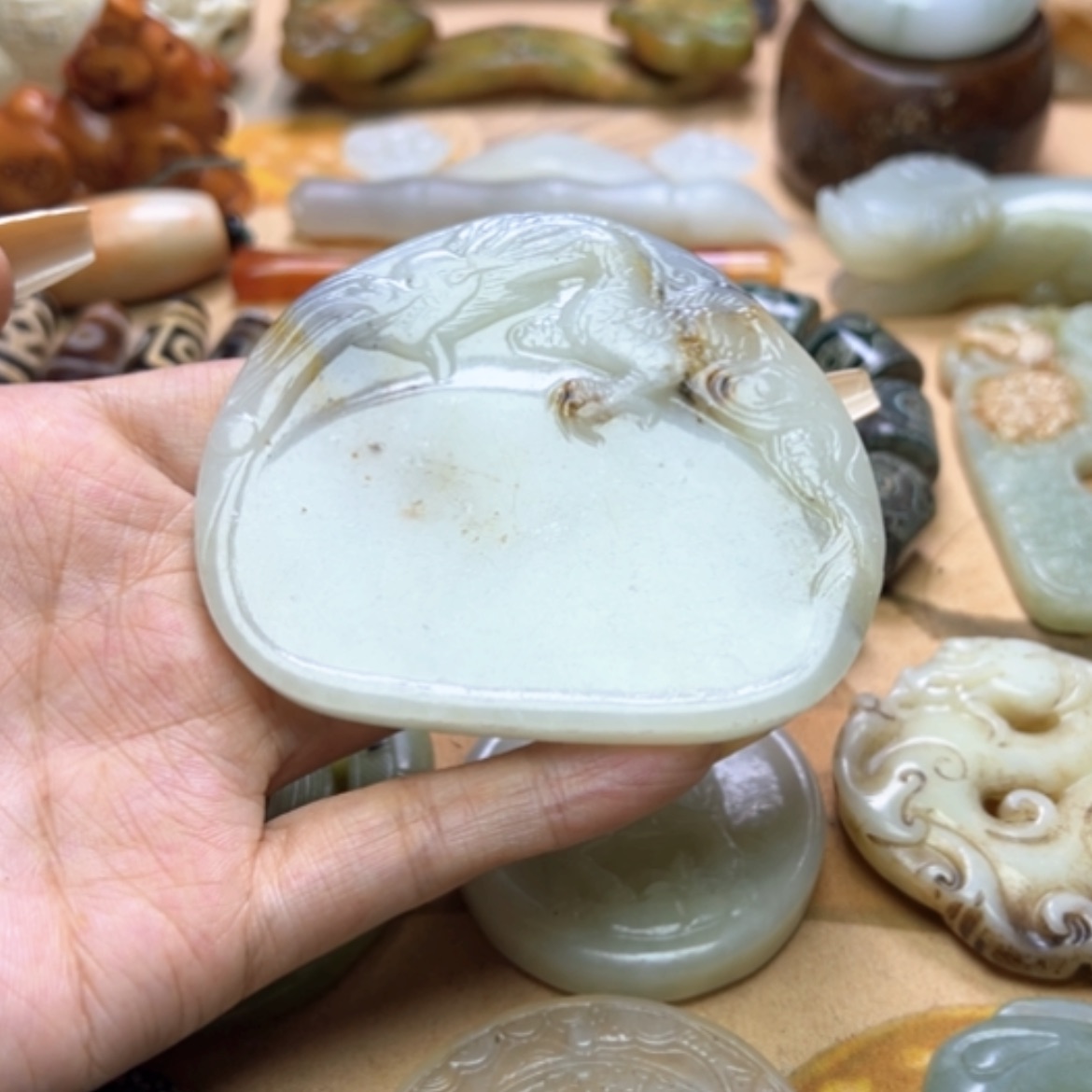 【闪购商品】蛇纹石玉颈饰未镶嵌