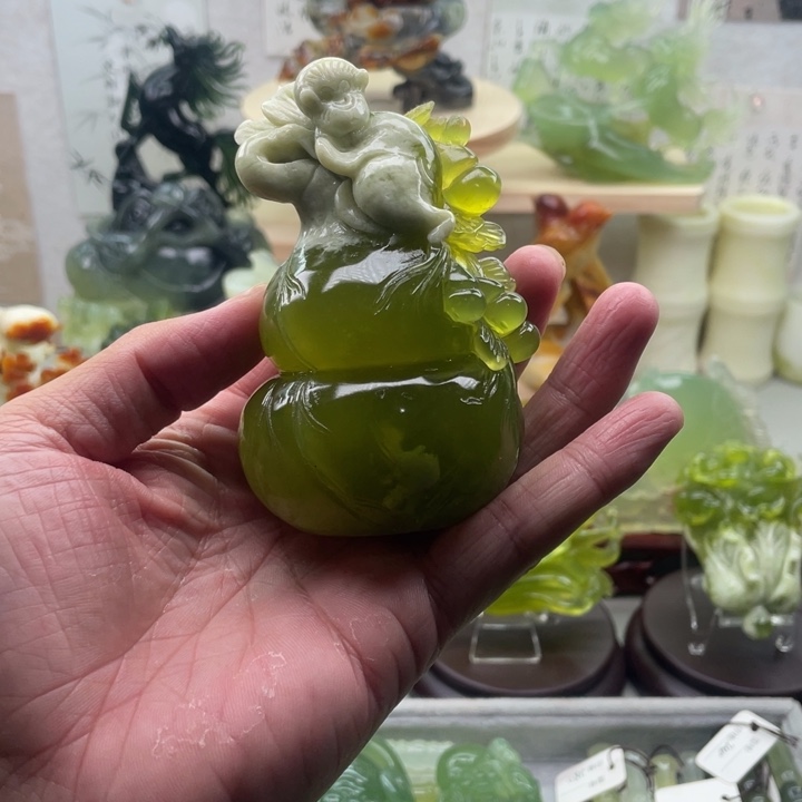 蛇纹石玉未镶嵌四大名玉手把