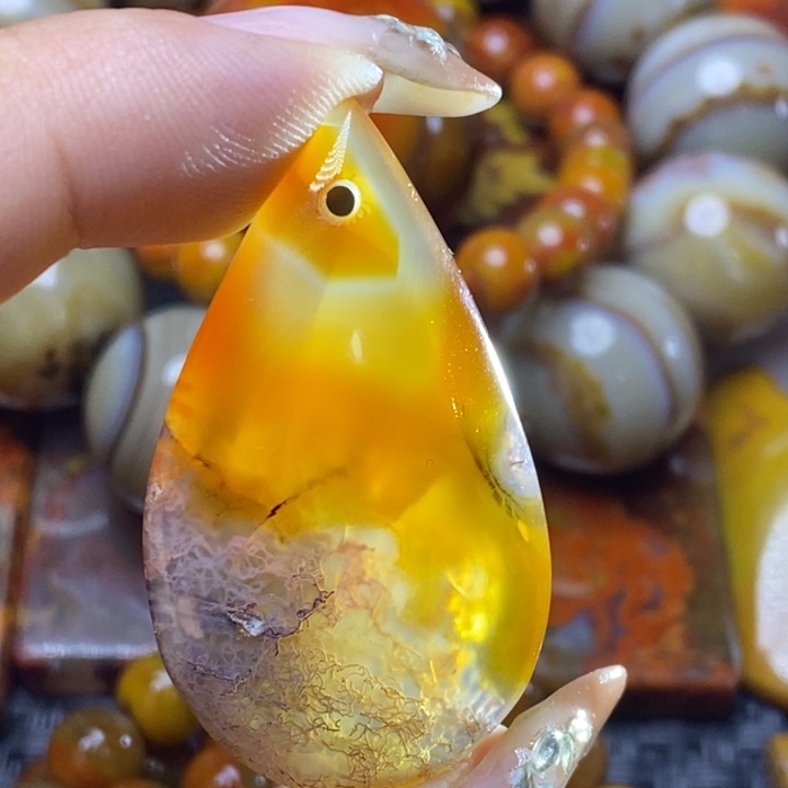 玛瑙/玉髓颈饰未镶嵌