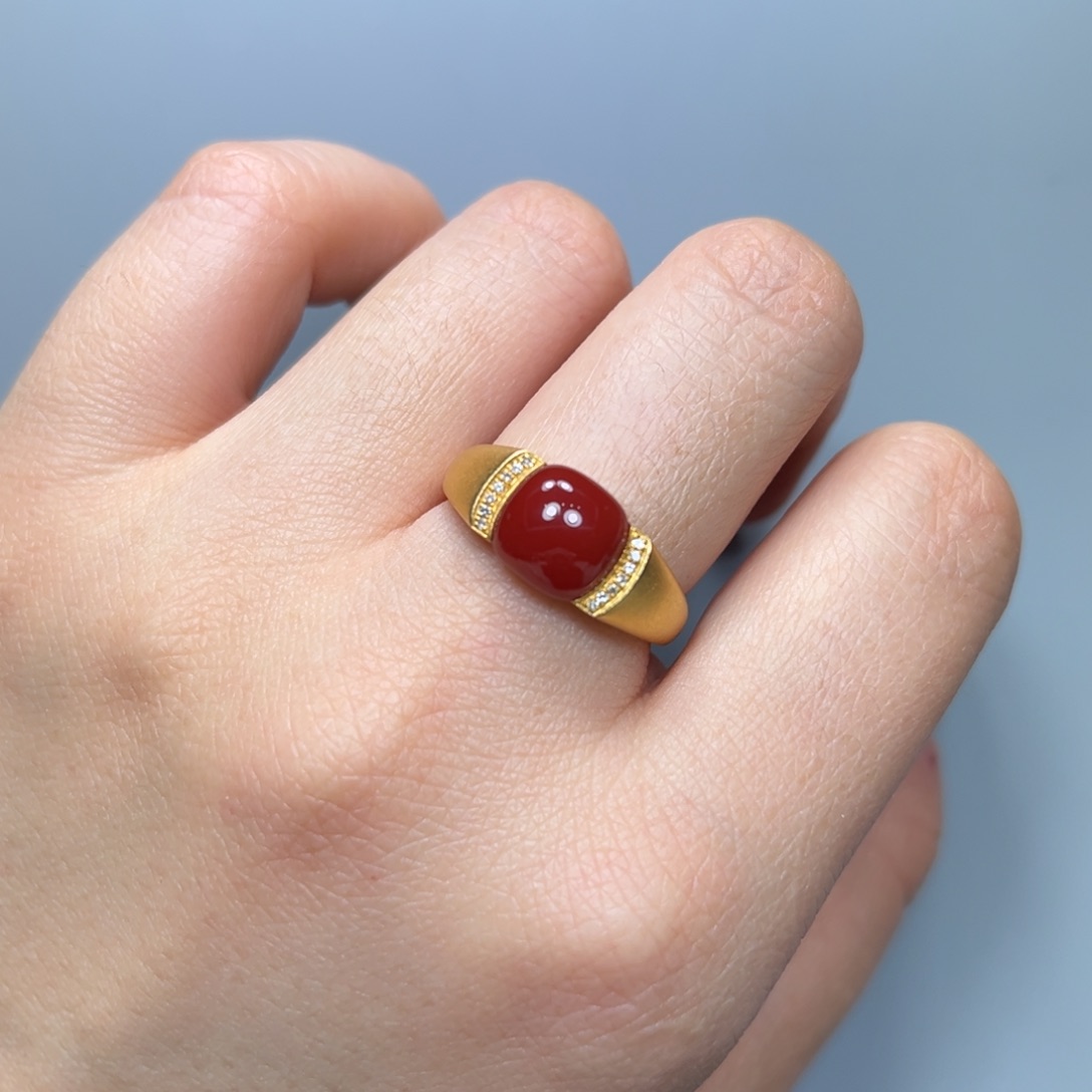 南红玛瑙戒指18K金镶嵌