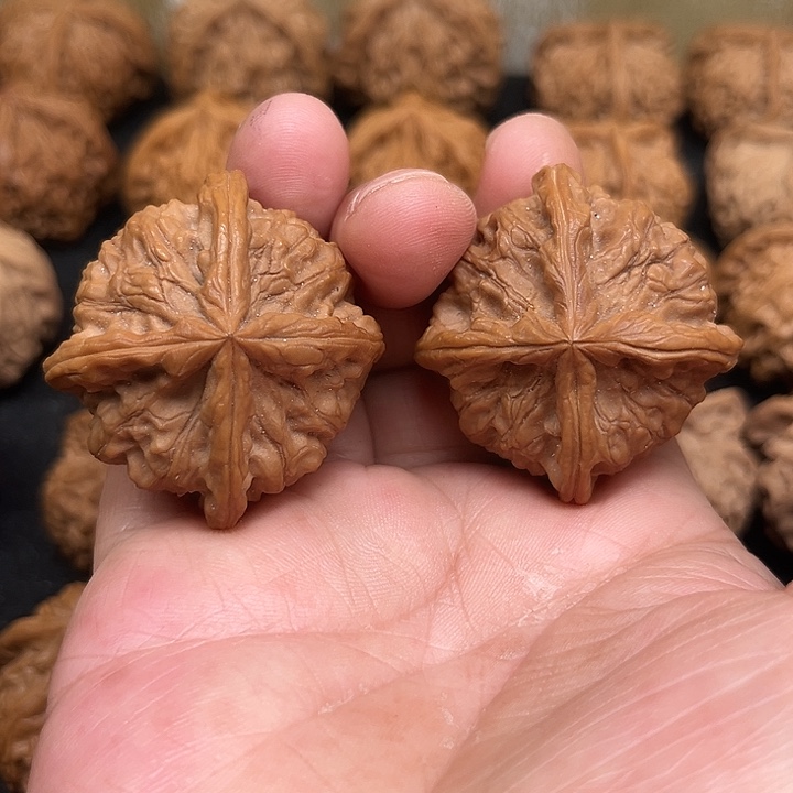 文玩核桃吊坠你们都在