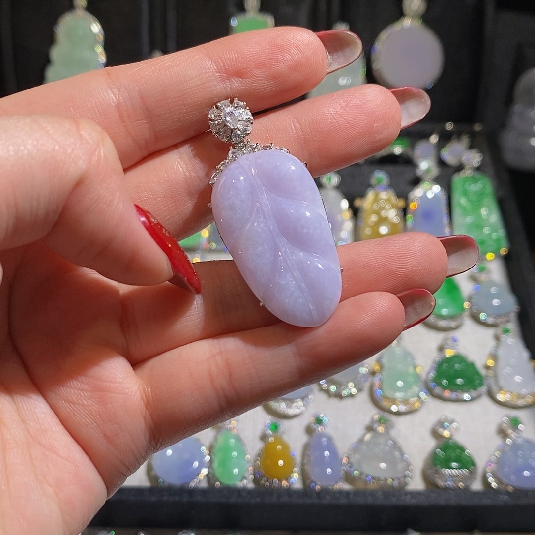 翡翠颈饰银S925镶嵌天然翡翠