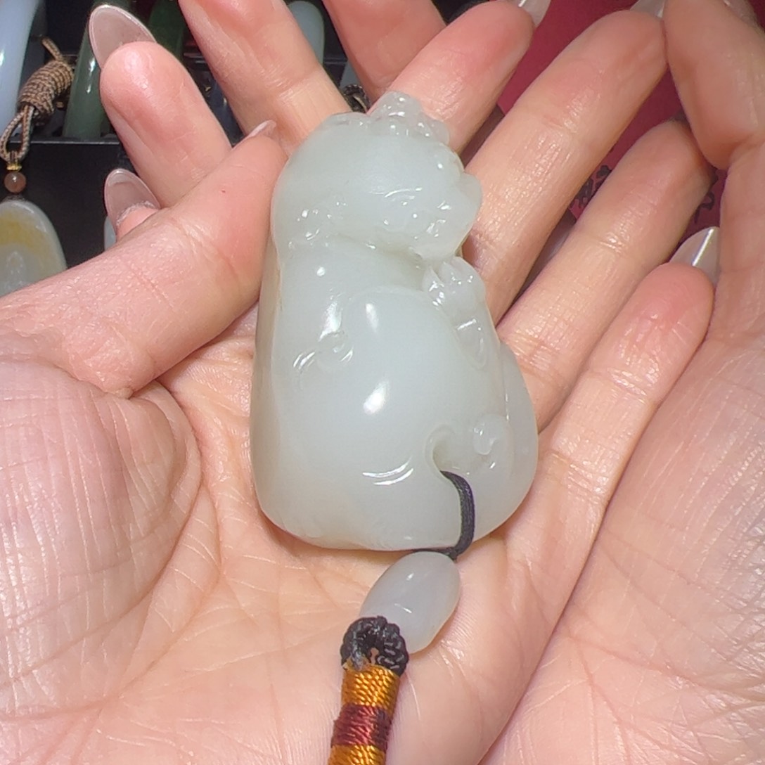 和田玉颈饰未镶嵌行*