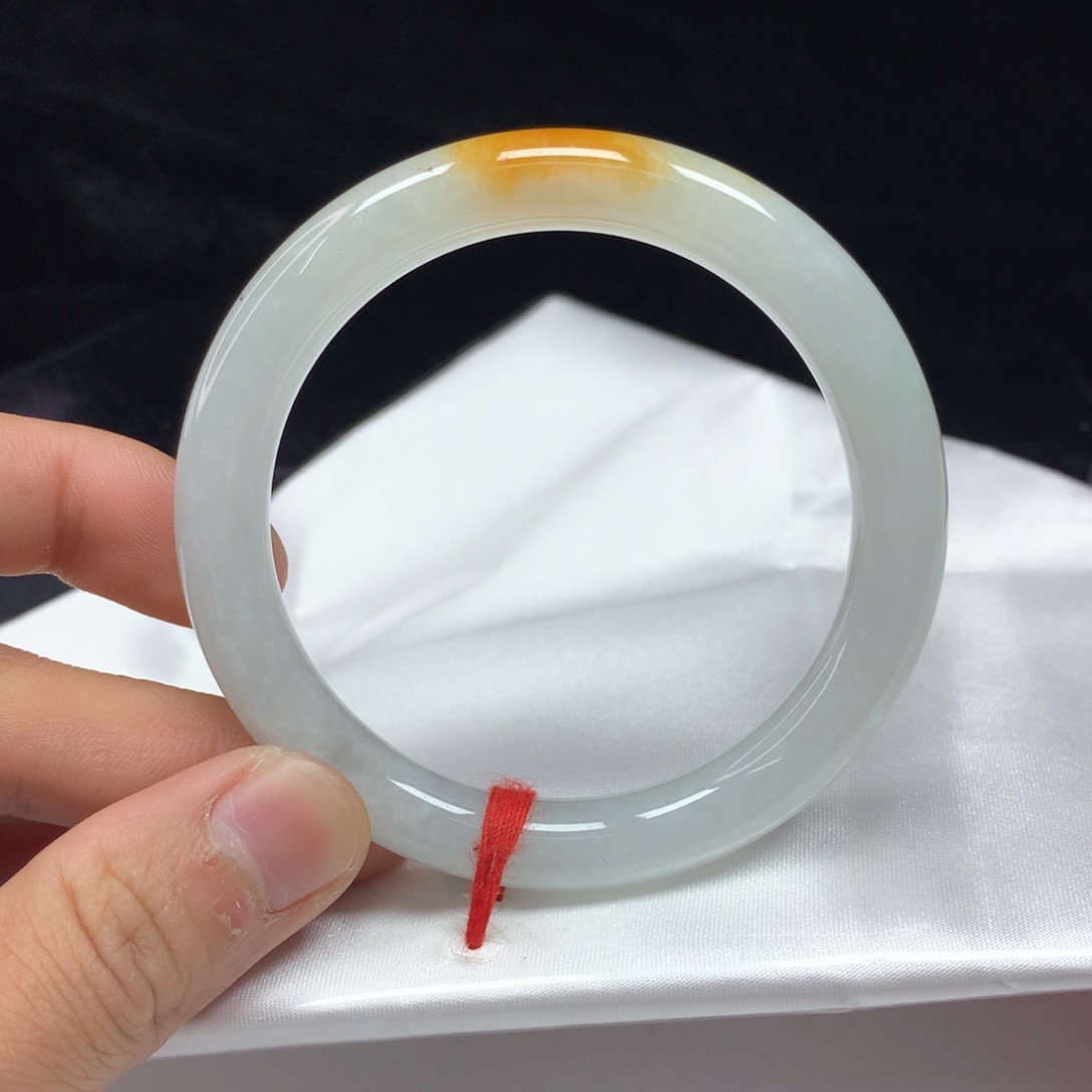 翡翠手镯（圆镯）未镶嵌55.1