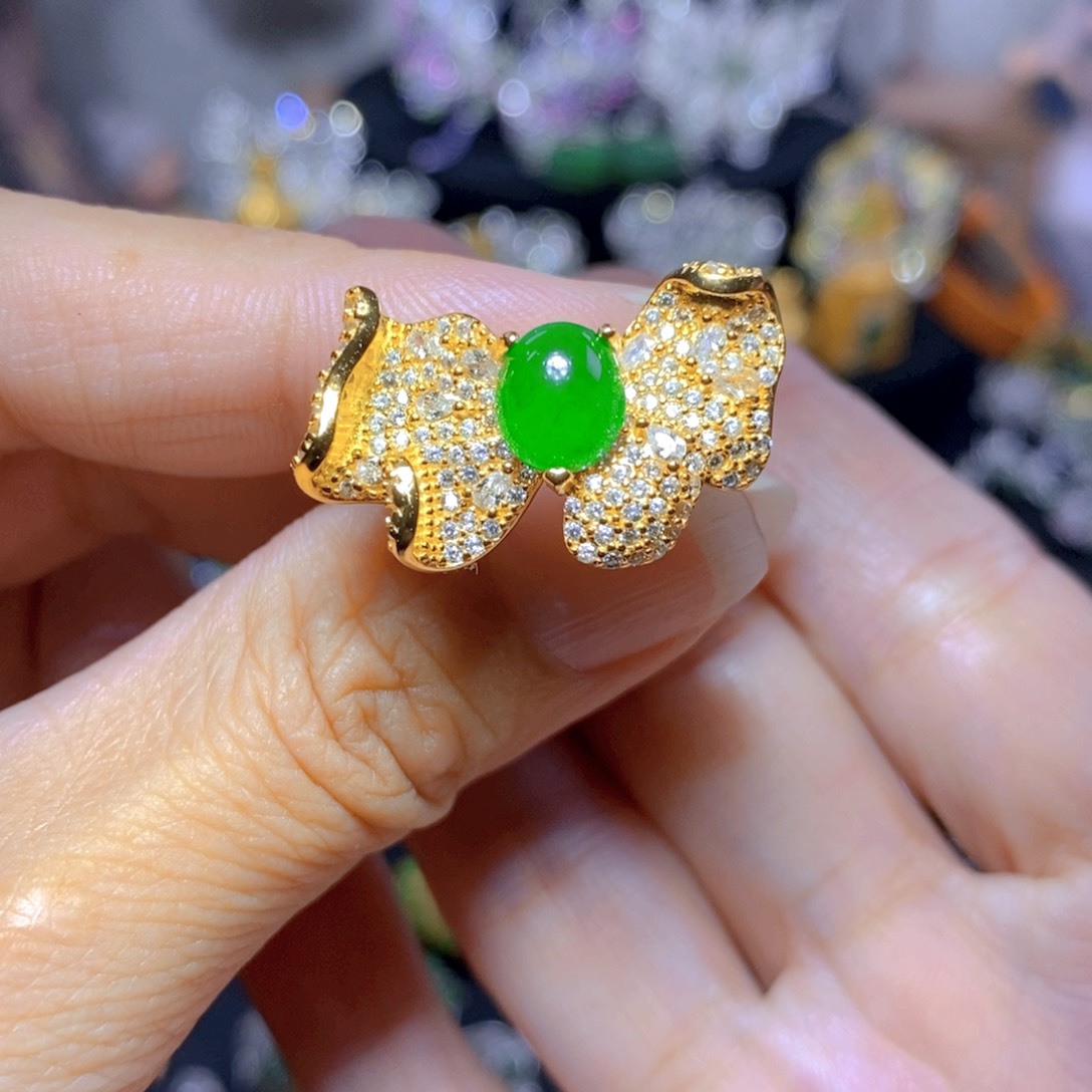 翡翠银S925镶嵌耳饰天然翡翠