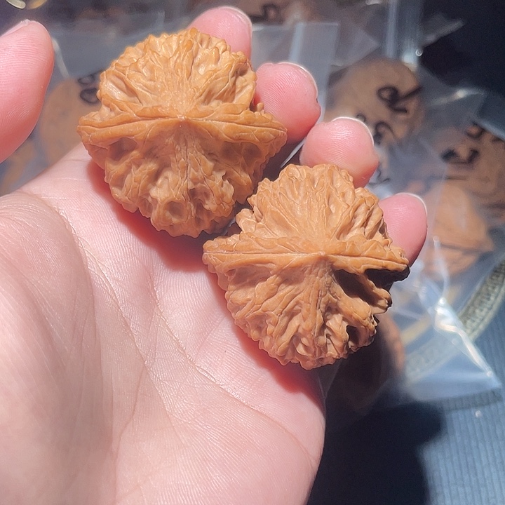 文玩核桃吊坠43尺寸鸡心