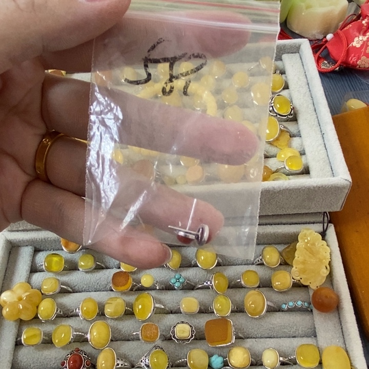 蜜蜡裸石银S925镶嵌耳钉
