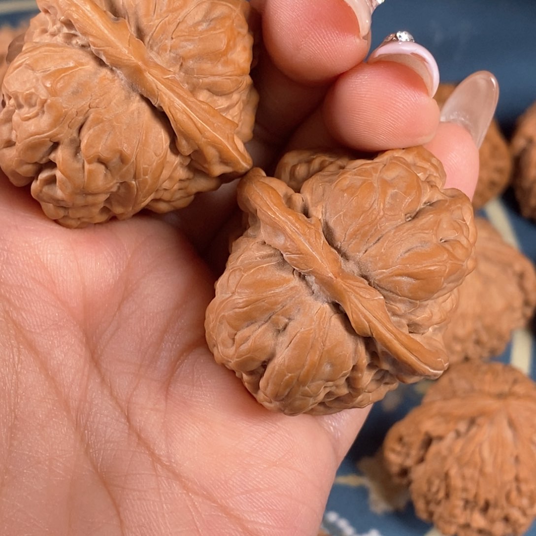 核桃文玩核桃蛤蟆头