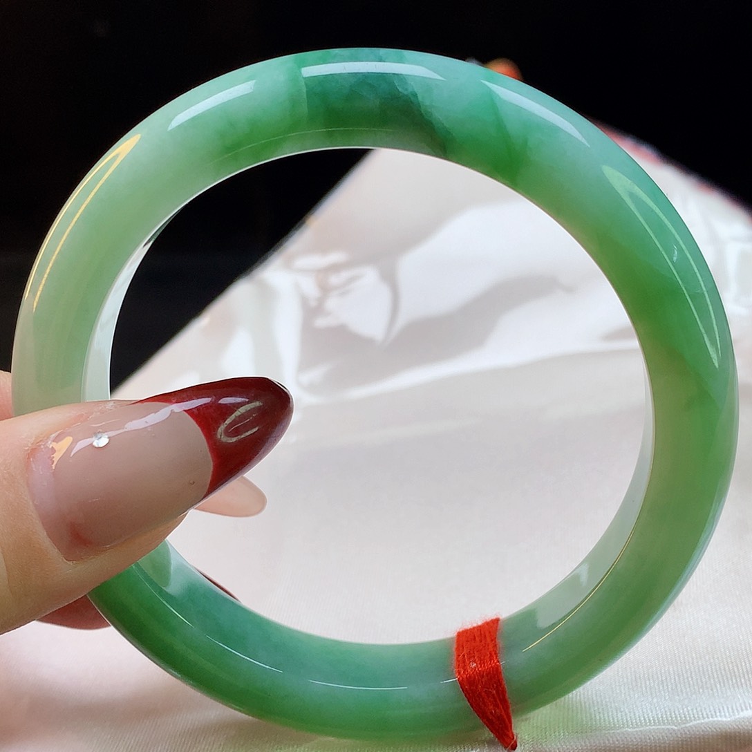 翡翠手镯未镶嵌天然翡翠5104