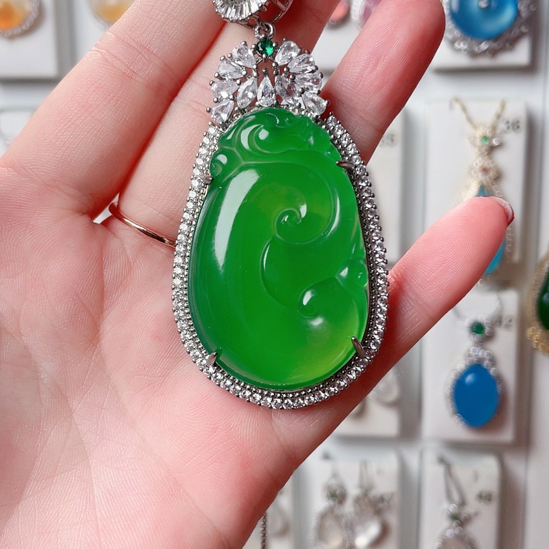 玛瑙/玉髓吊坠(赠链)未镶嵌