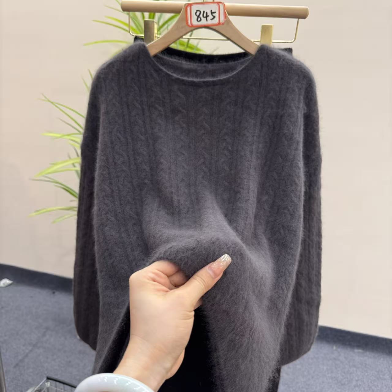 长袖针织衫女秋冬新款韩版宽松圆领纯色上衣麻花减龄加厚毛衣04
