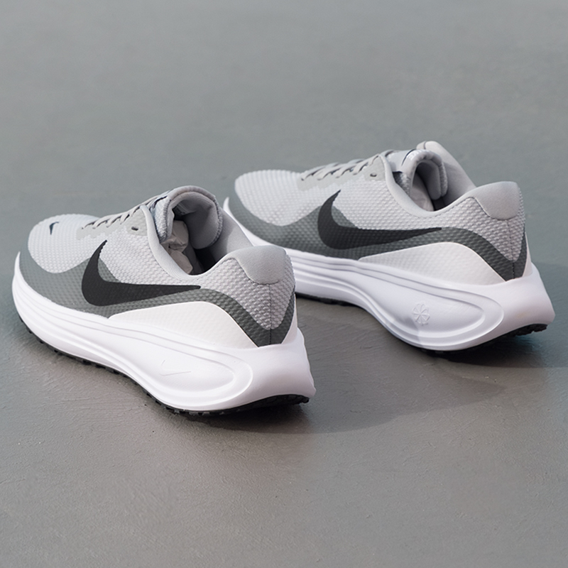 耐克男鞋2025夏新款REVOLUTION8跑步鞋透气轻便缓震运动鞋 HJ9198