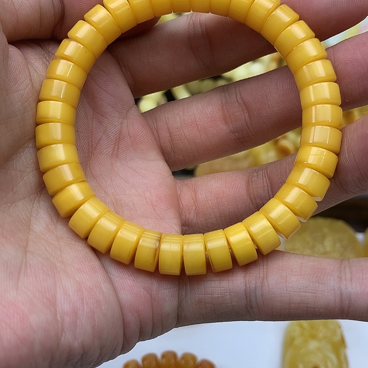 蜜蜡未镶嵌珠宝奇石