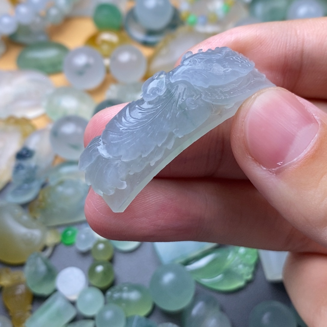 定制翡翠未镶嵌挂件