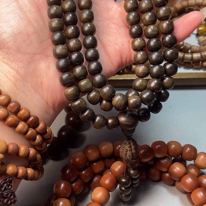 大***海檀香木老山檀香水阴沉0.8*0.9*108，奶香