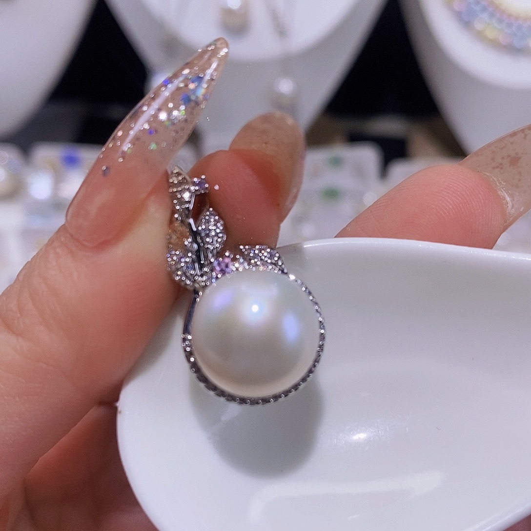 淡水珍珠颈饰合金