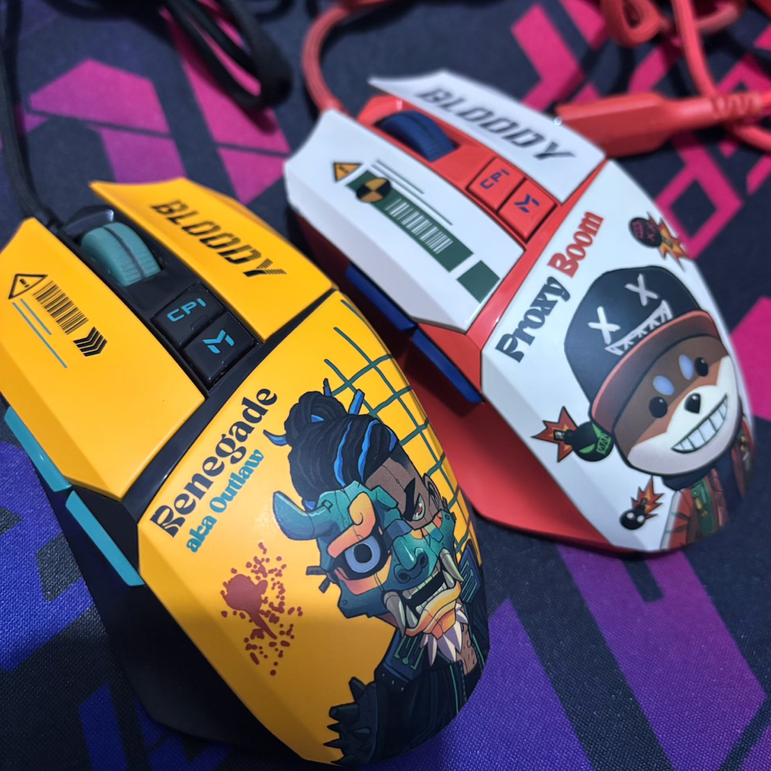 8新 双飞燕 血手机械狗电竞鼠标二手勿求完美质保三个月