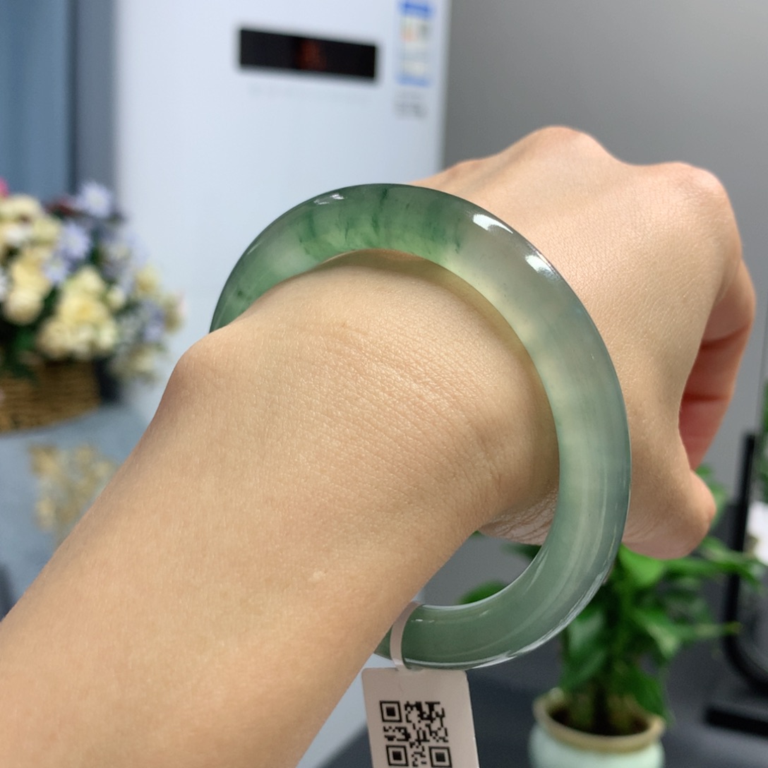 翡翠手镯未镶嵌缅甸翡翠手镯