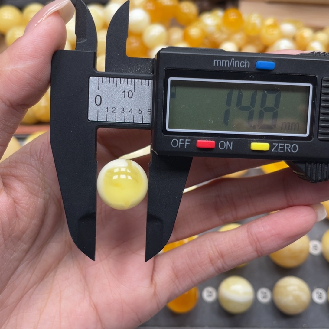 u***w琥珀未镶嵌珠宝奇石