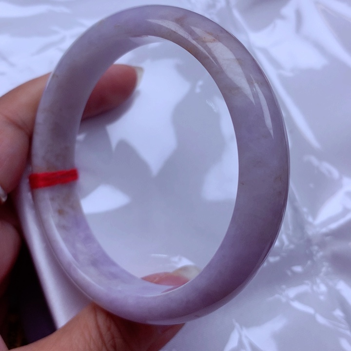 翡翠手镯未镶嵌翡翠