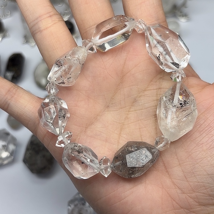 水晶手链未镶嵌闪灵钻手链