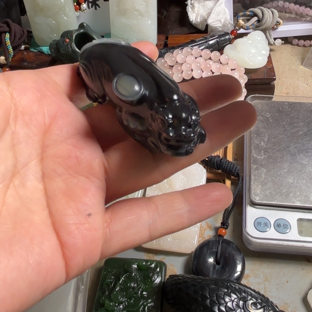 枯***_和田玉未镶嵌挂件