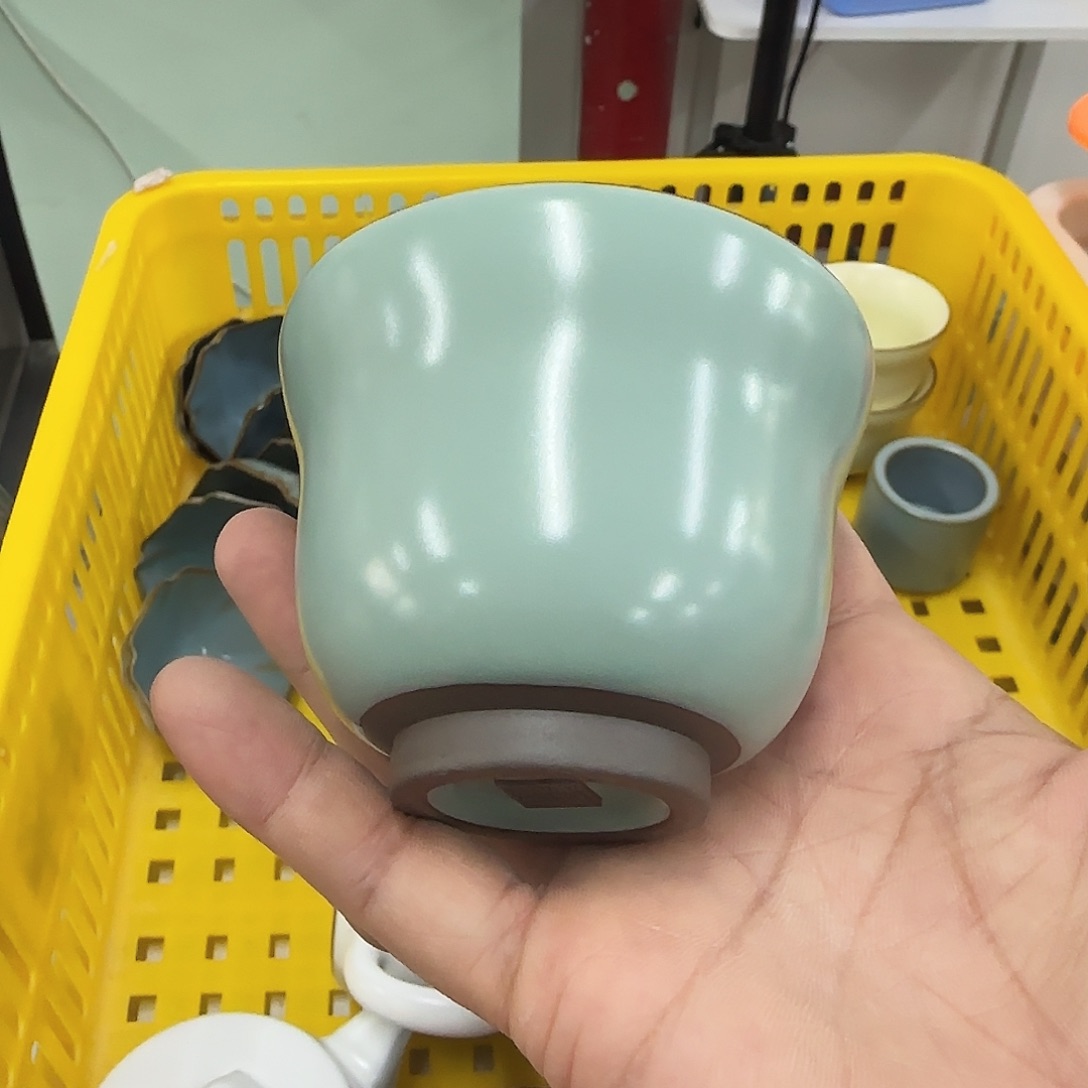 瓷片开播浮力，微瑕白菜价。
