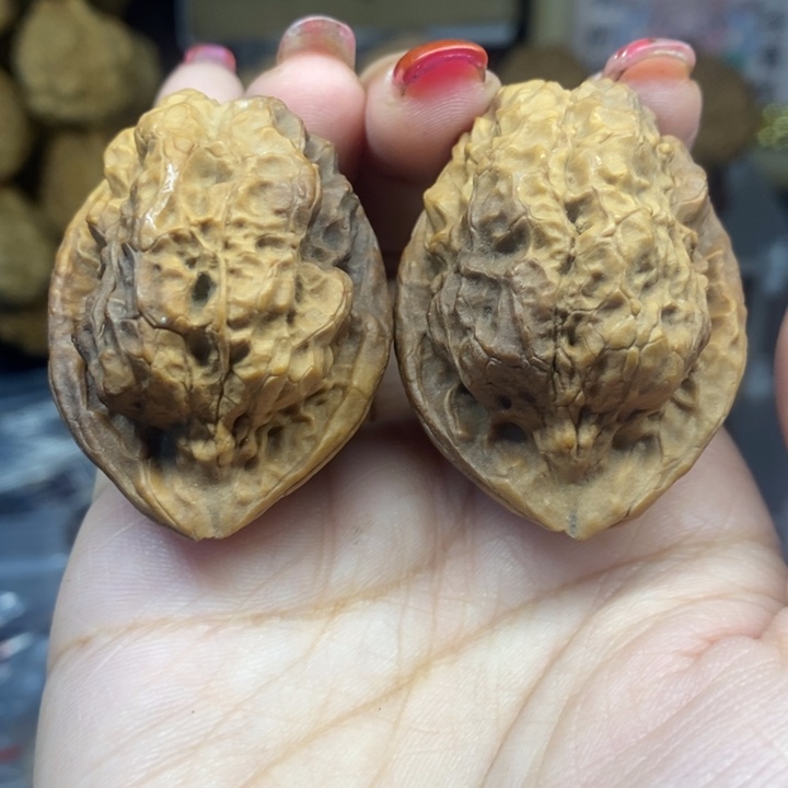 吊坠文玩核桃46七彩领头羊微瑕