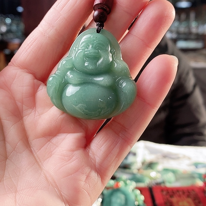 密玉（石英质玉）颈饰未镶嵌