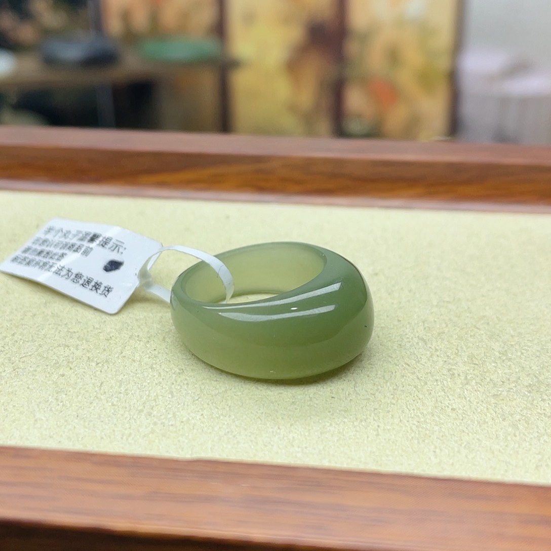 未镶嵌戒指和田玉予****.湖水馒头18号