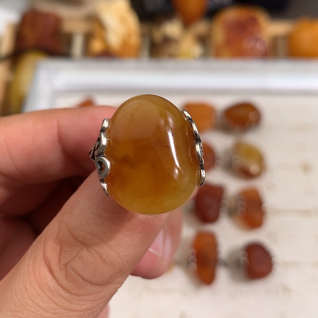 蜜蜡裸石未镶嵌你