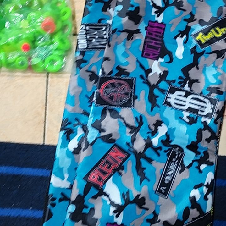 短款伞包发两个，，