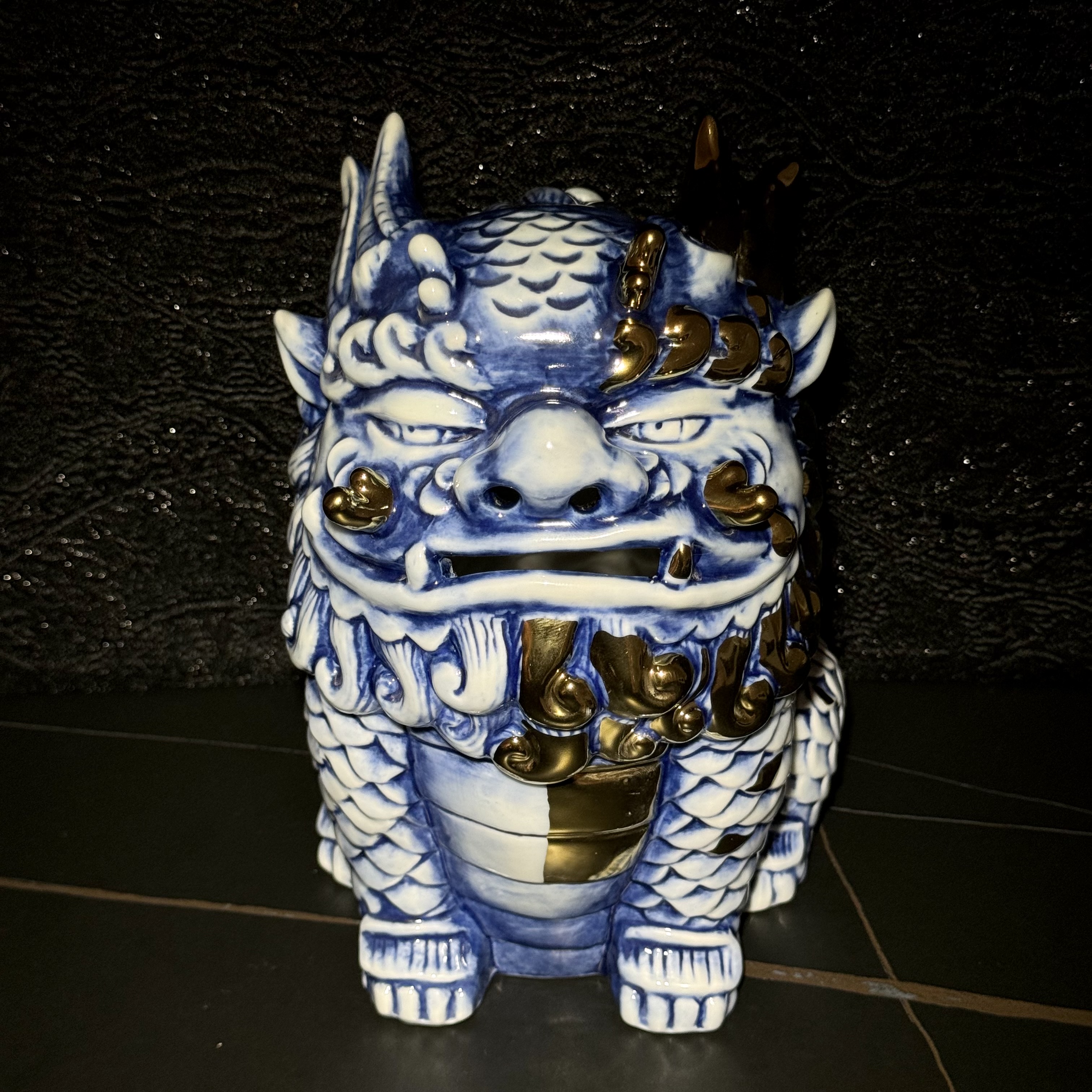 景德镇手绘陶瓷青花描金大貔貅茶宠香炉精美茶台摆件20cm大号