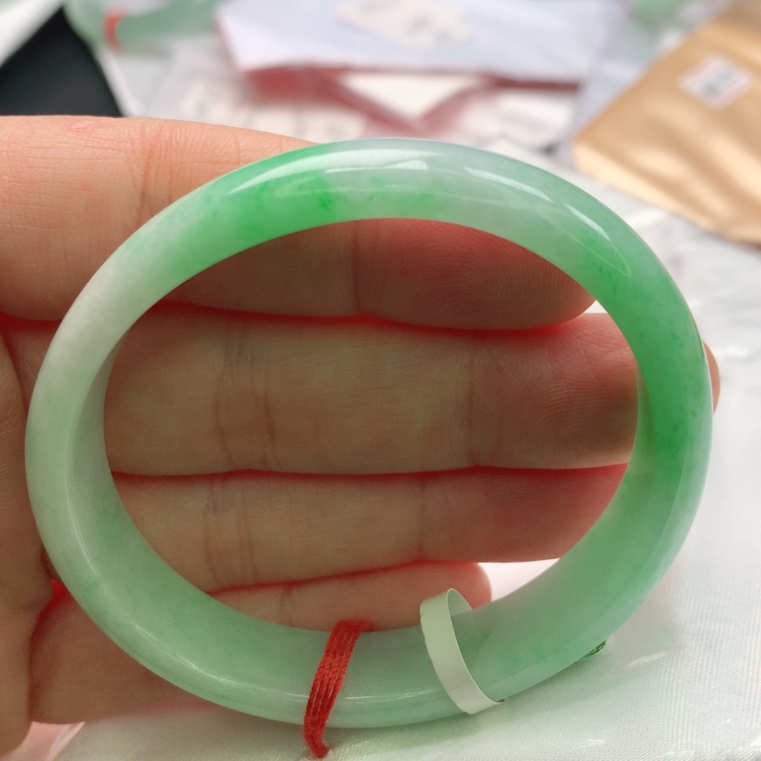 翡翠手镯未镶嵌贵妃54