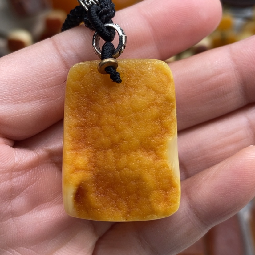 【闪购商品】琥珀颈饰未镶嵌