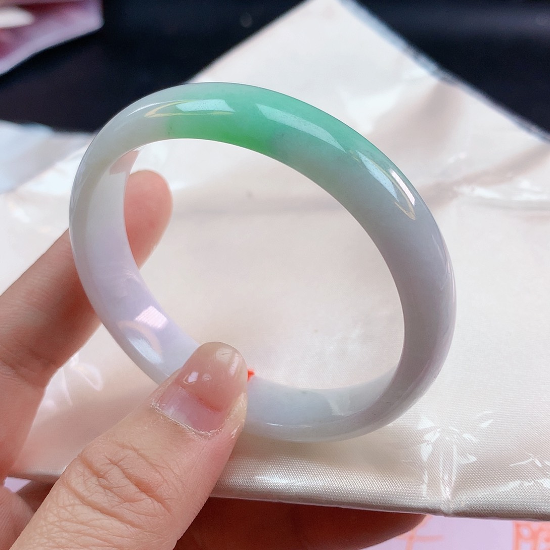 翡翠手镯未镶嵌54圈贵妃081542