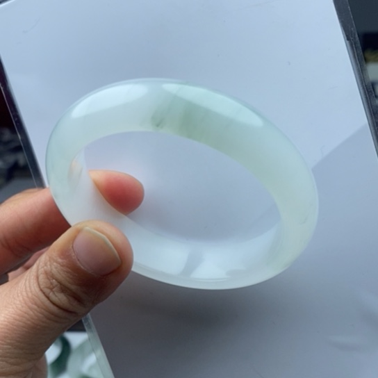 石英质玉（金丝玉）手镯未镶嵌