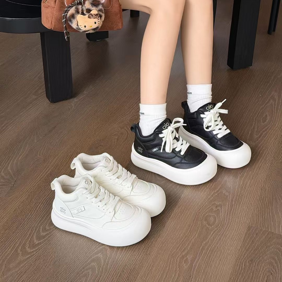 厚底加绒高帮牛皮小白鞋女冬季简约百搭防滑软底保暖荔枝纹休闲鞋