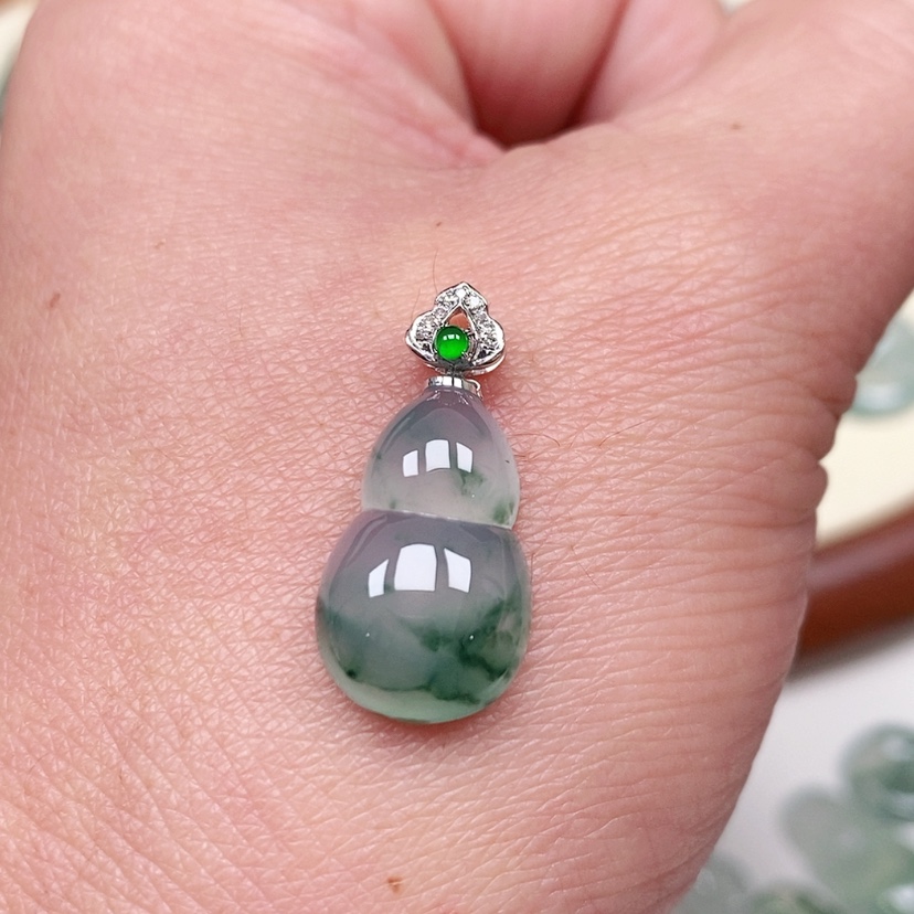 【闪购商品】翡翠吊坠(不含链)18K金镶嵌