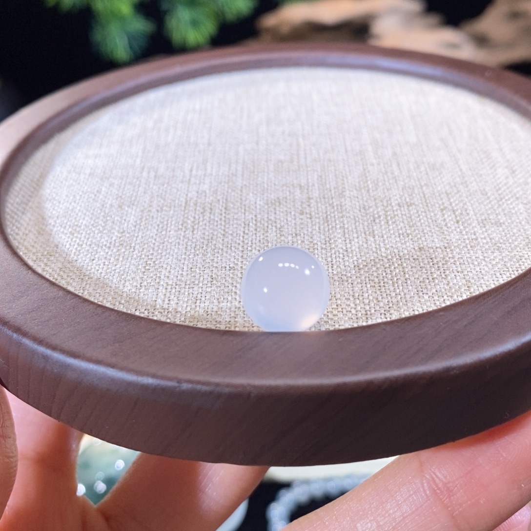 翡翠未镶嵌颈饰翡翠白冰圆珠