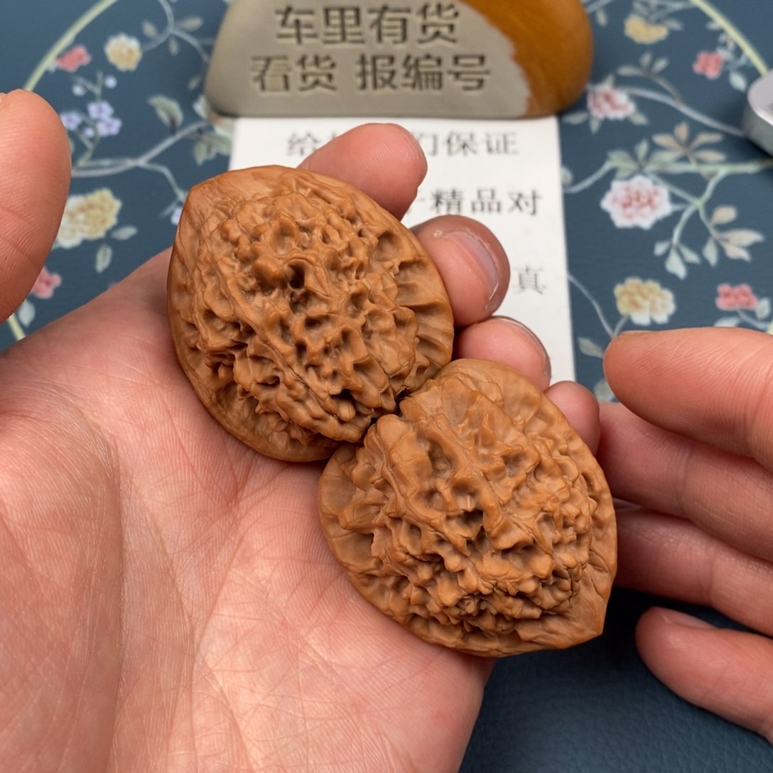 文玩核桃吊坠40原桩官帽，45克，精，a8a2