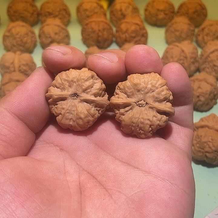 文玩核桃吊坠V****V蛤蟆头33全品