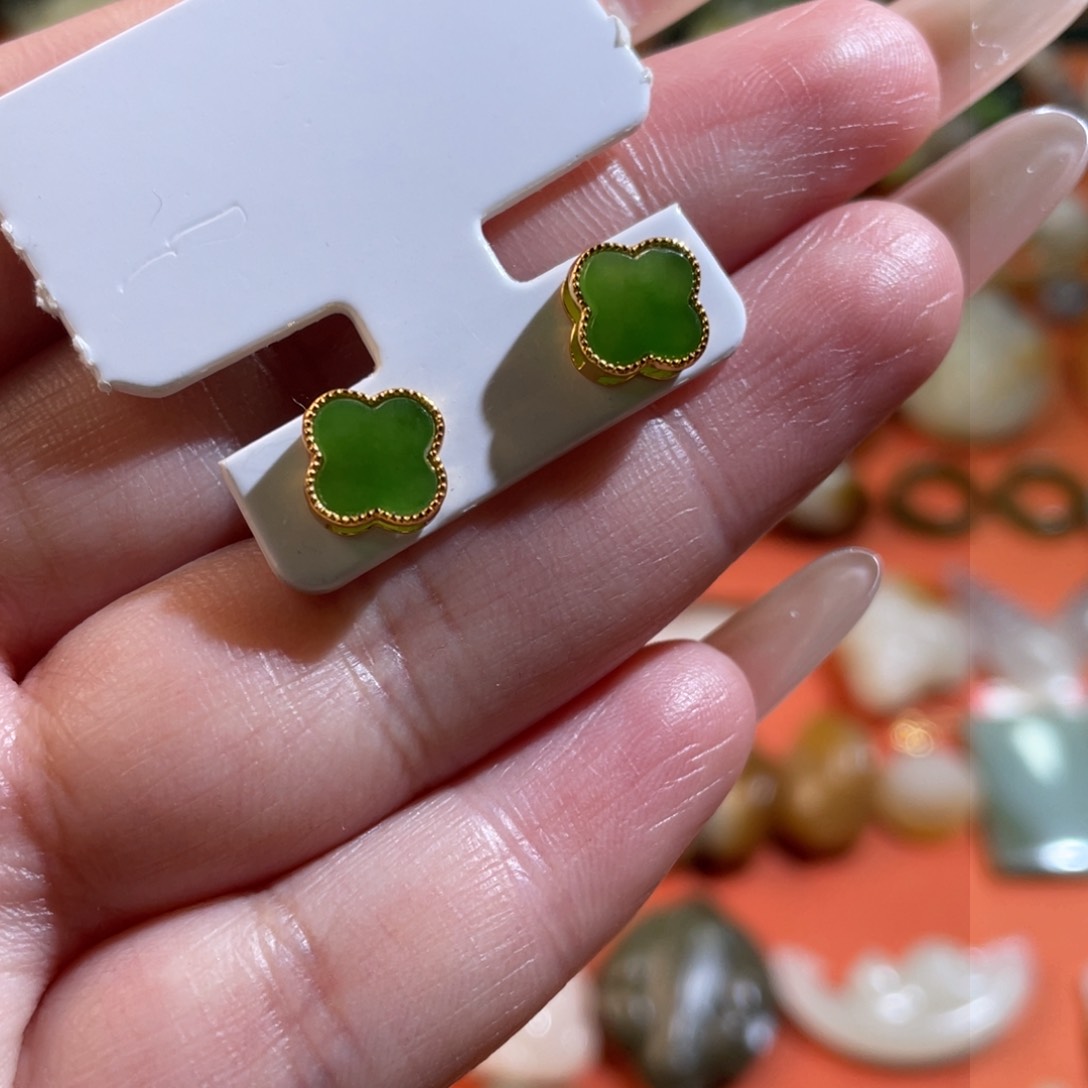 和田玉耳钉银S925镀金镶嵌