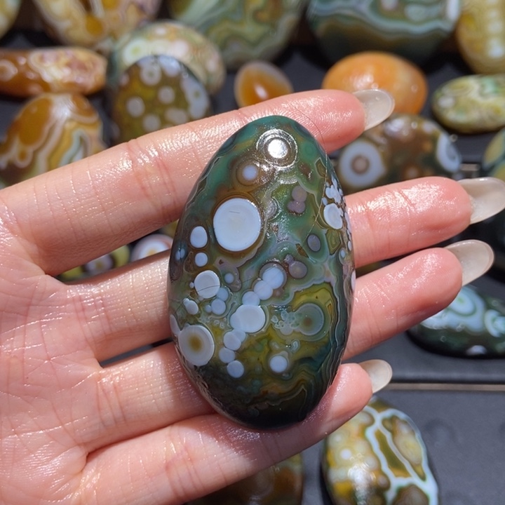 【闪购商品】未镶嵌玛瑙/玉髓珠宝奇石v