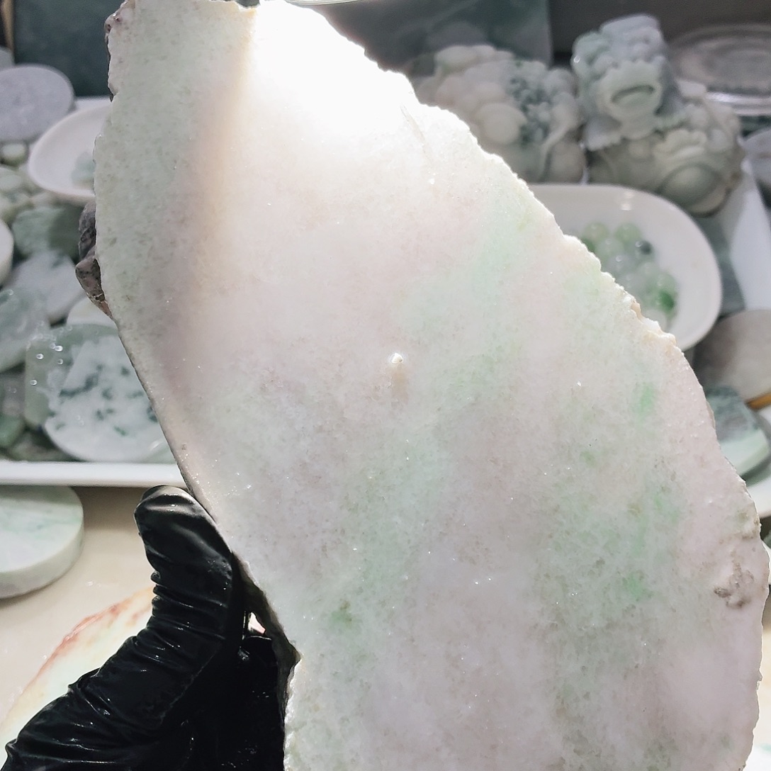 翡翠未镶嵌颈饰边角料