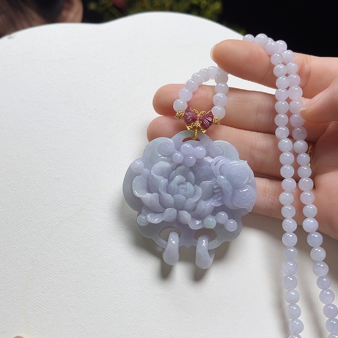 翡翠颈饰未镶嵌紫锁