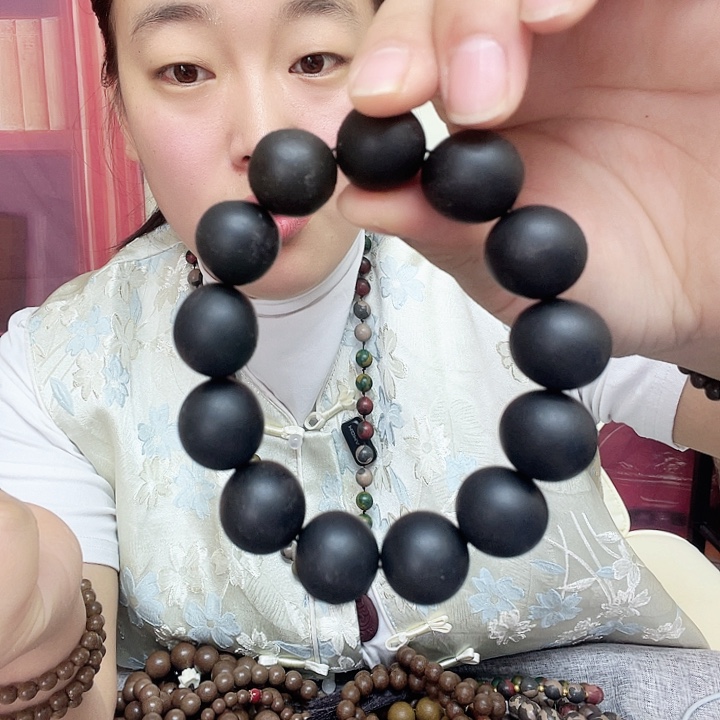 泥塑黑龙涎1.8瑕疵单圈