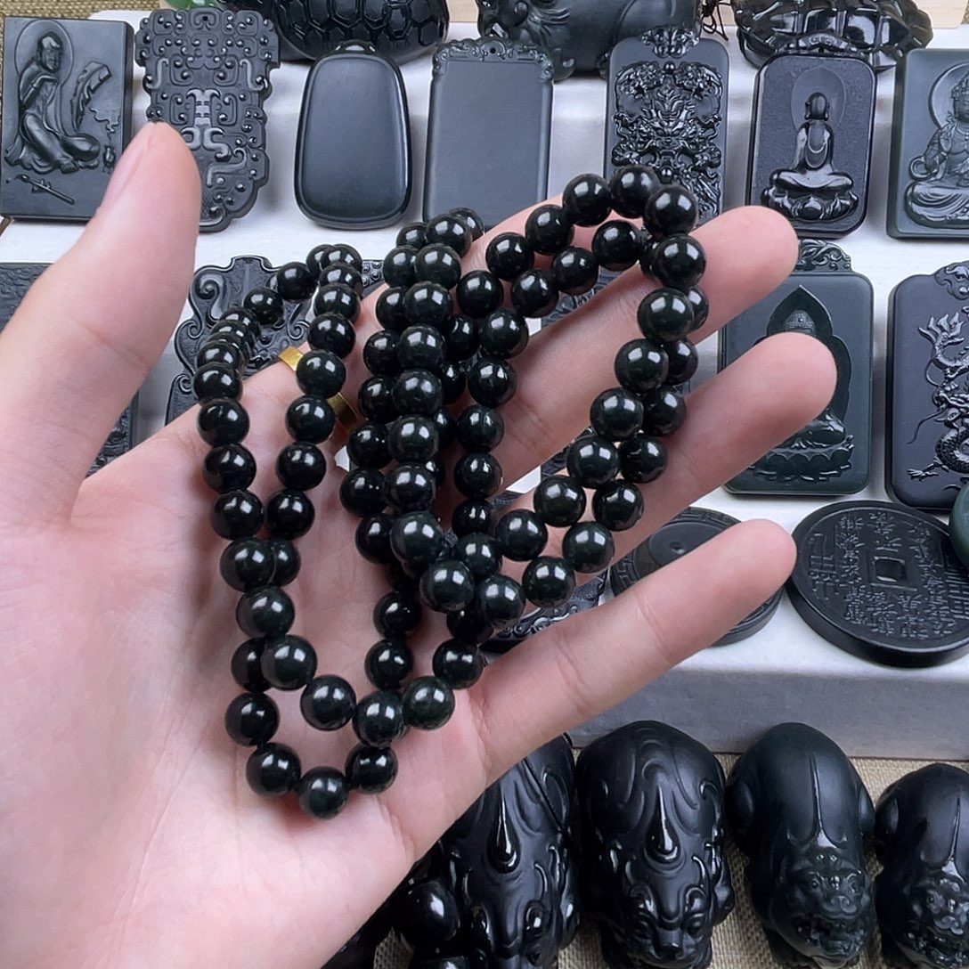 木***年和田玉（青玉）未镶嵌手链